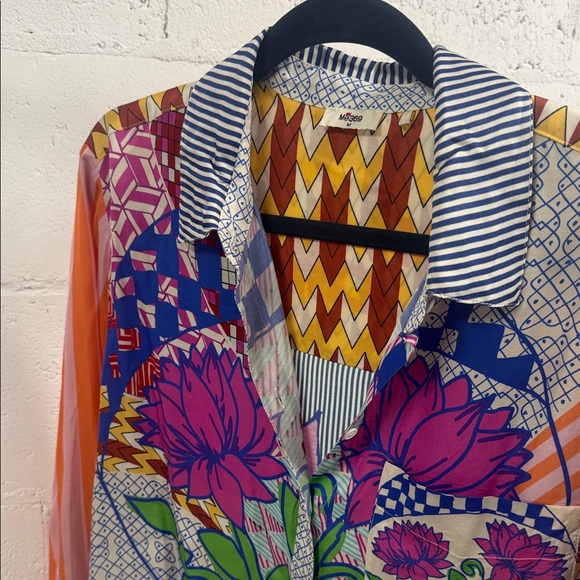ME369 Colorful Floral Patchwork Long Sleeve Button Down - LIKE NEW - Size Medium - Picture 2 of 4